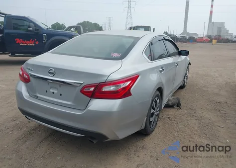 2017 Nissan Altima 2.5 S z USA, uszkodzony, nr VIN 1N4AL3AP8HC248568